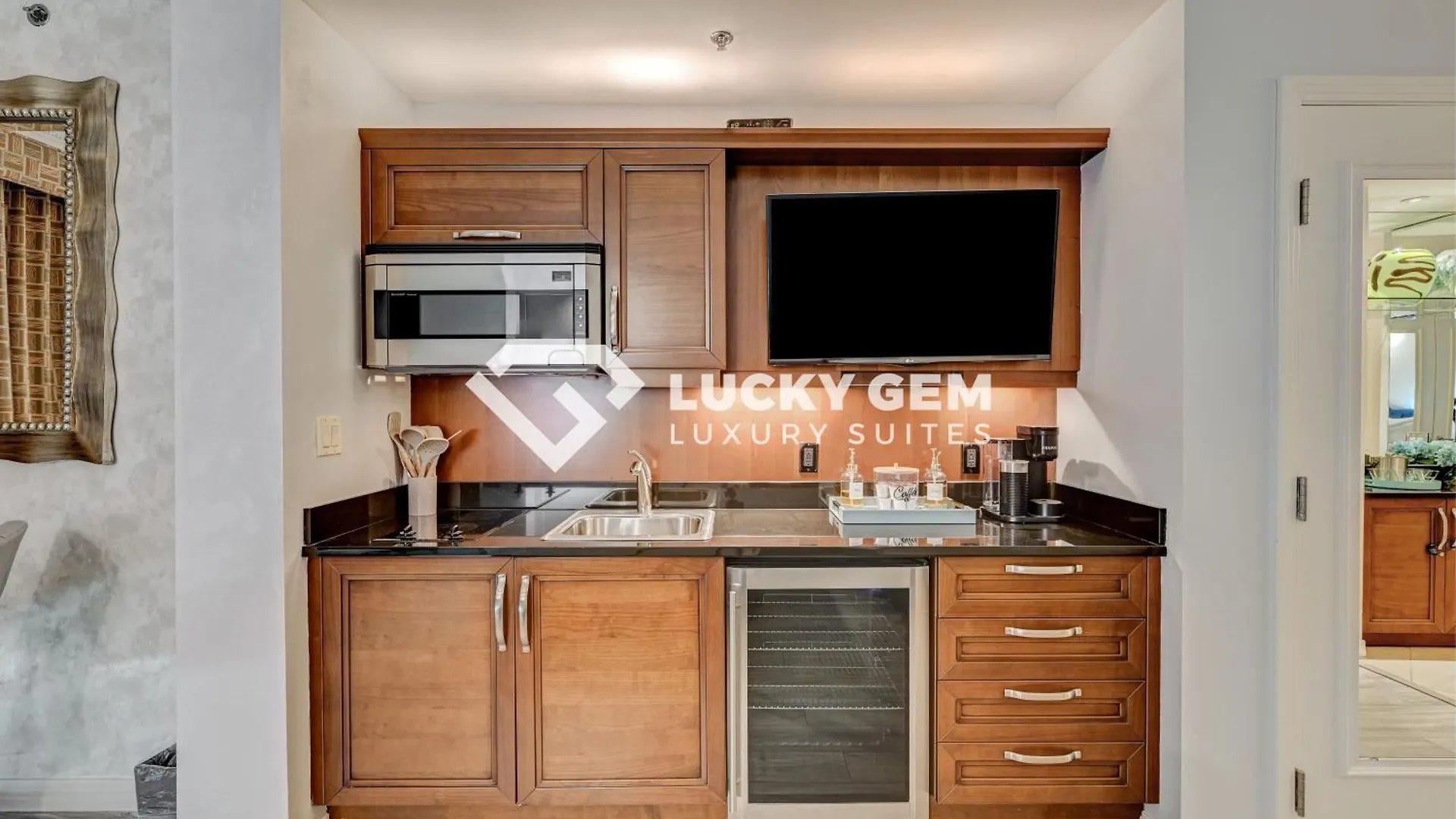 ***** Отель Lucky Gem Penthouse & Luxury Suites At Signature Resort, Strip View 509 Лас-Вегас США
